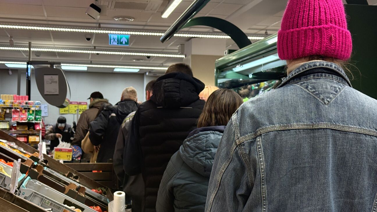 Tauta ziņo: Garo rindu dēļ iepirkšanās Jēkabpilī jāplāno kā ekspedīcija