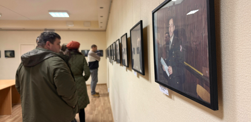 Salā eksponētās bildes atklāj Zemessardzes 56. bataljona vēsturi