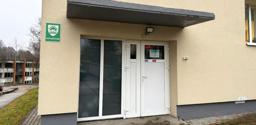 Lai arī Eiropa palīdz, patvertņu ierīko&scaron;ana pa&scaron;valdībām joprojām maksā dārgi