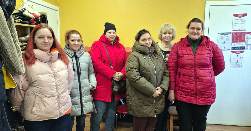 Se&scaron;as Jēkabpils novada ģimenes saņem dāvanu Ziemassvētkos