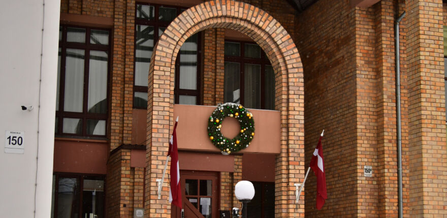 &Scaron;is gads Jēkabpils novada domē: 919 lēmumi, diskusijas par baseinu, skolu tīklu un investīcijām