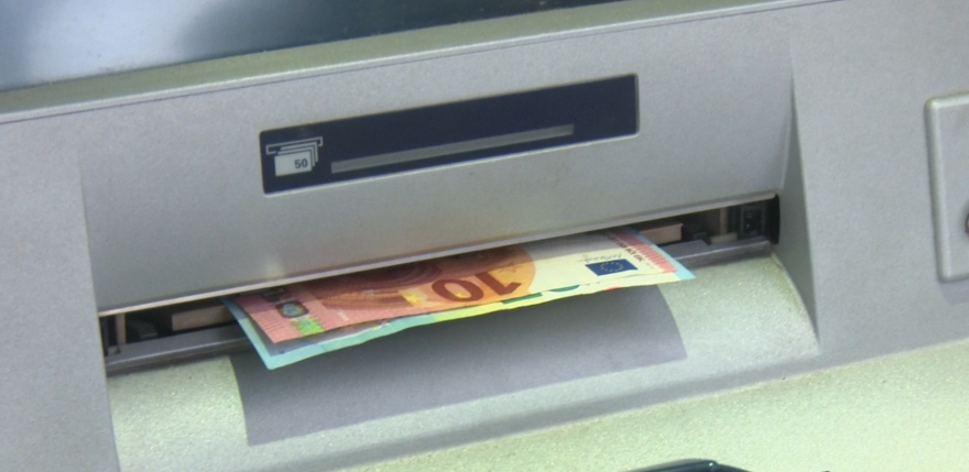 No &scaron;ā gada Latvijā pieaug minimālā alga un ģimeņu pabalsti