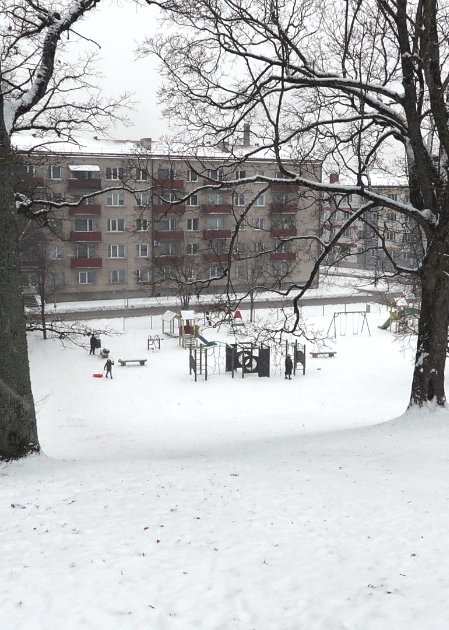 Braucot no kalna, bērns Jēkabpilī gūst apak&scaron;žokļa lūzumu