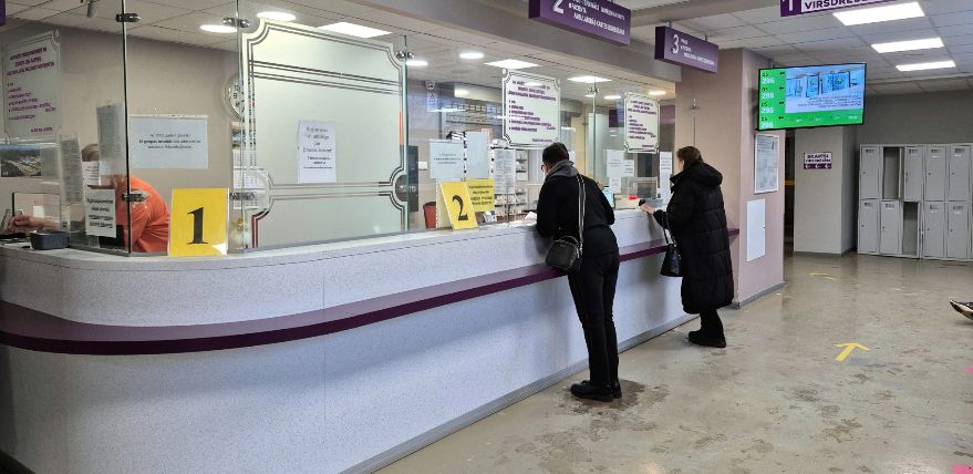 Jēkabpils reģionālajā slimnīcā robotzvans atvieglo reģistratūras darbu