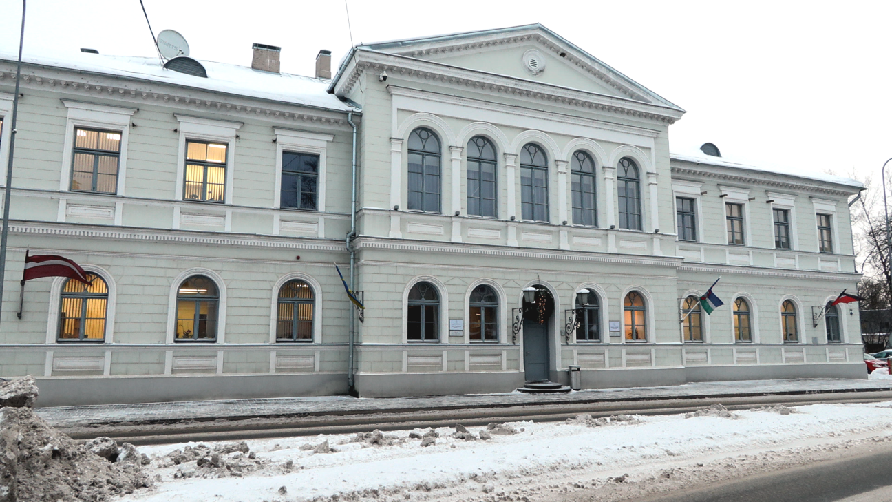 Atļaujas pieejai valsts noslēpumam vēl gaida divi Jēkabpils novada vadības pārstāvji