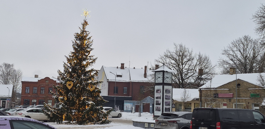 Uz vairāk nekā diennakti slēgs satiksmi Jēkabpils Vecpilsētas laukumā