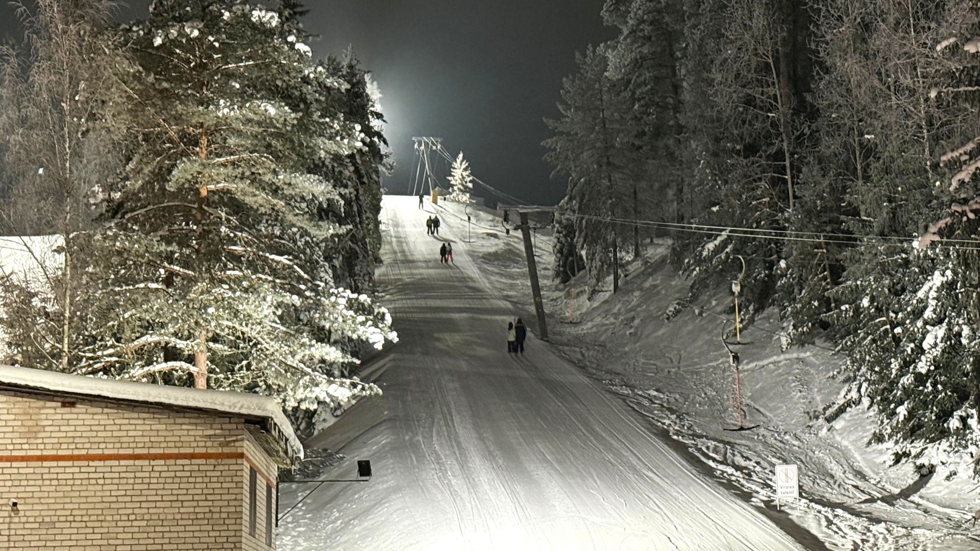 Bargais sals samazina apmeklētāju skaitu slēpo&scaron;anas trasēs 