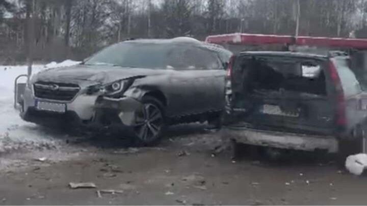 Aizkrauklē trīs spēkratu sadursmē cietis viens cilvēks 