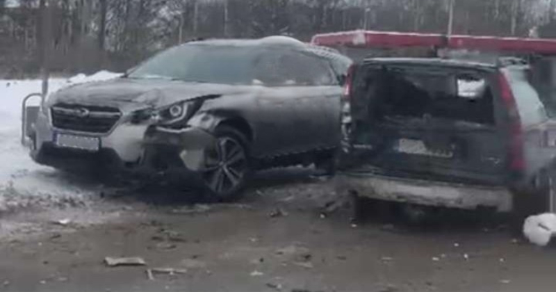 Aizkrauklē trīs spēkratu sadursmē cietis viens cilvēks 