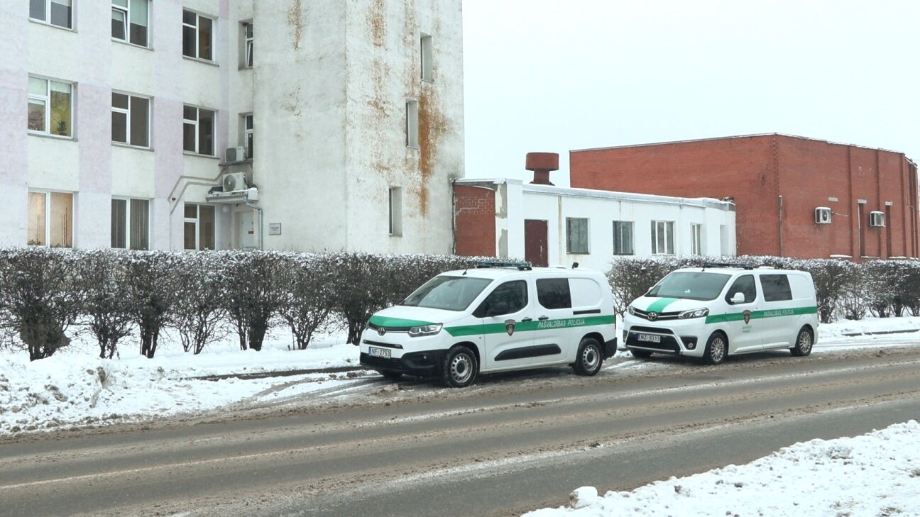 Jēkabpils novada pašvaldības policija palīdz bezpajumtniekiem aukstajā laikā 