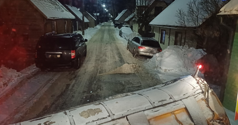 Autovadītāju rīcība apgrūtina ceļu tīrī&scaron;anu Jēkabpilī