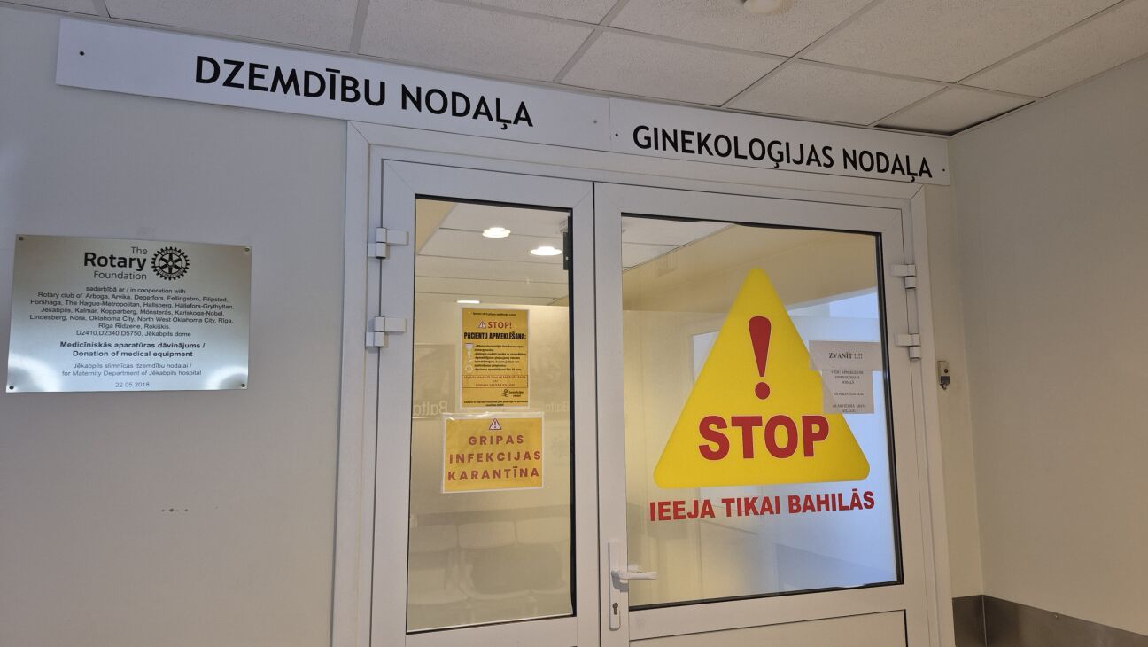Jēkabpils reģionālā slimnīca riskē zaudēt dzemdību nodaļu