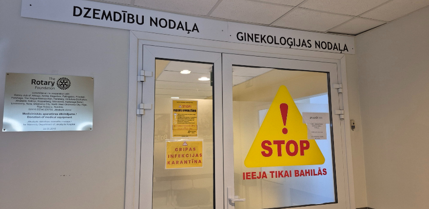 Jēkabpils reģionālā slimnīca riskē zaudēt dzemdību nodaļu