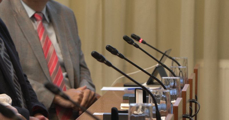 Vai Jēkabpils izglītības stratēģija ir nolemta neveiksmei? Prognozējam deputātu balsojumu!