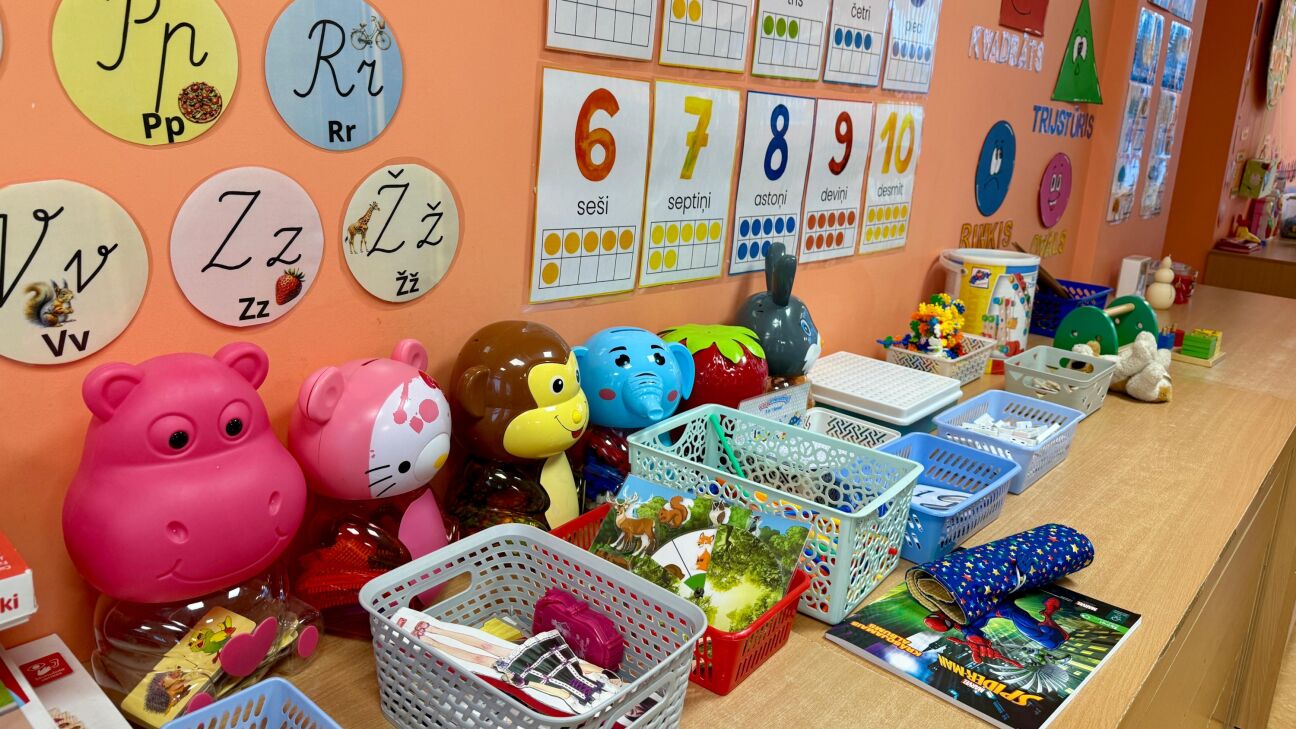 Jēkabpils novadā arvien vairāk tukšu vietu bērnudārzu grupiņās un skolu solos