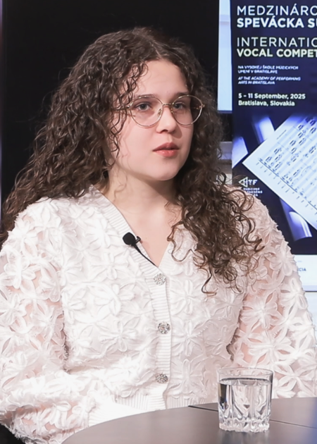 Tepat aiz horizonta: Līna Gogule &ndash; Jēkabpils balss Rīgas Doma kora skolā