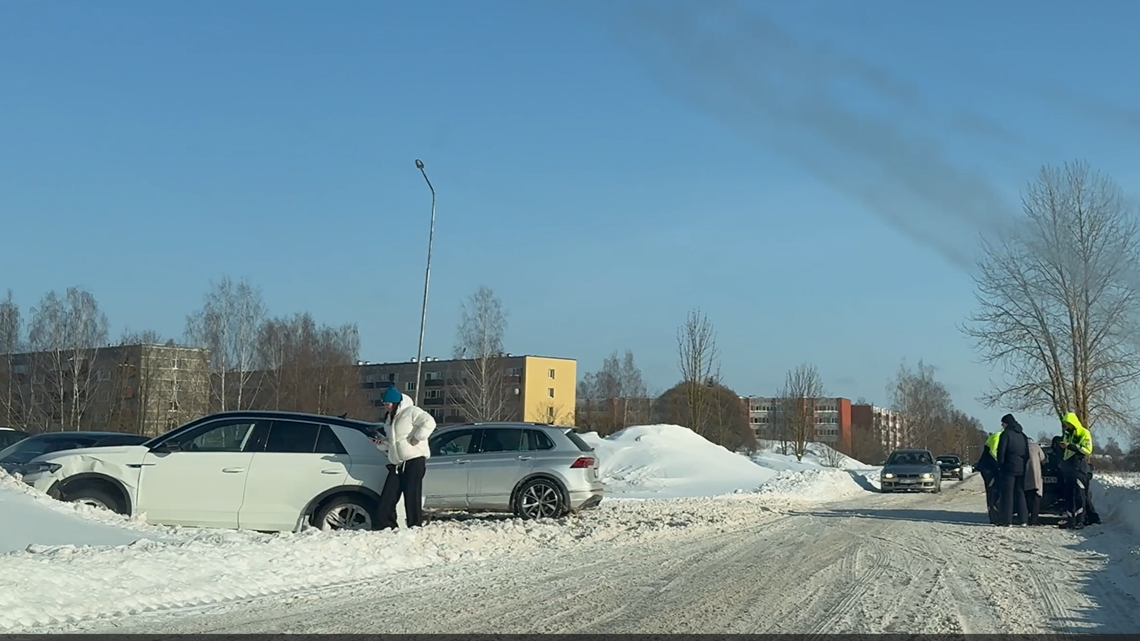Nedēļas nogale Jēkabpils pusē: divas sadursmes, pieķerti divi smagi iereibuši autovadītāji