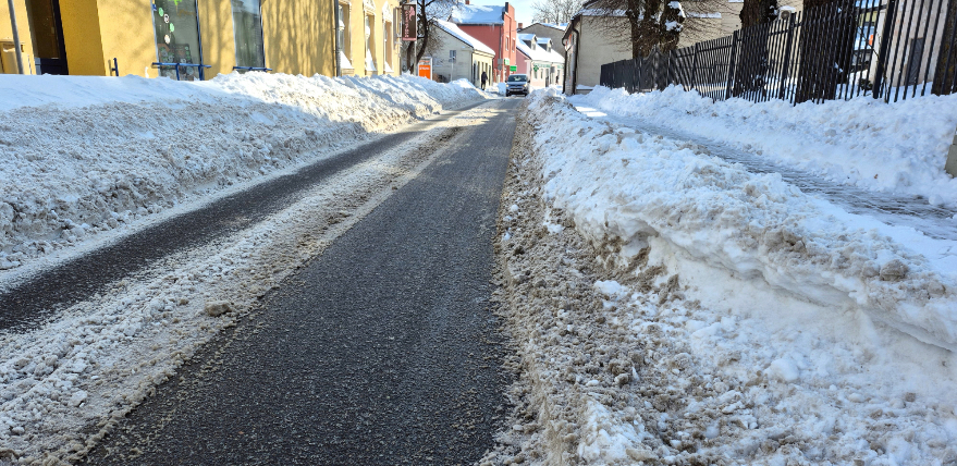 Naktī uz 18. februāri neatstāj auto Brīvības ielas labajā malā!