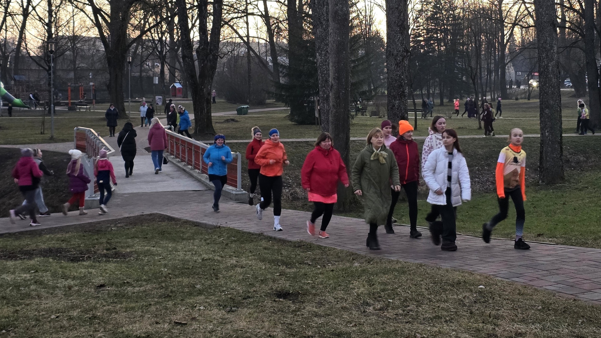 Jēkabpilī dāmas Sievie&scaron;u dienā aicinātas izkustēties Kena parkā