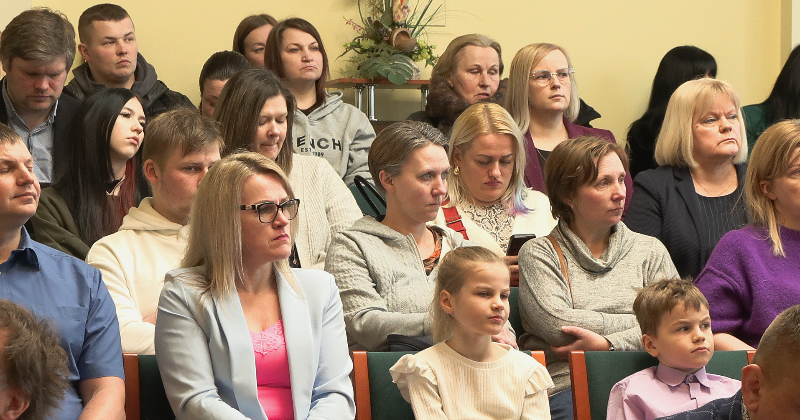 Demokrātija ir mirusi, lai dzīvo demokrātija!