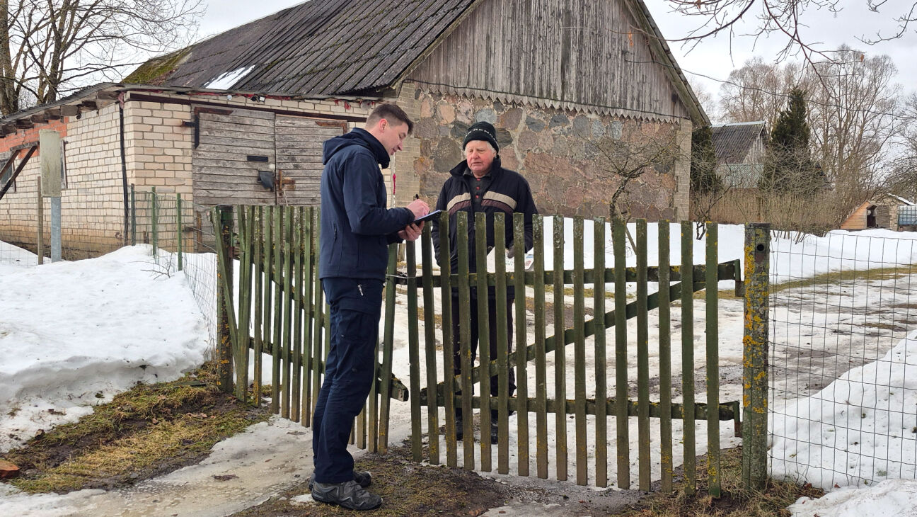 Jēkabpils novadā apseko plūdu riska zonās dzīvojošos