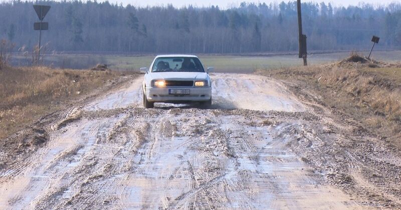 Jēkabpils novadā ierobežo smagā transporta kustību uz grants ceļiem