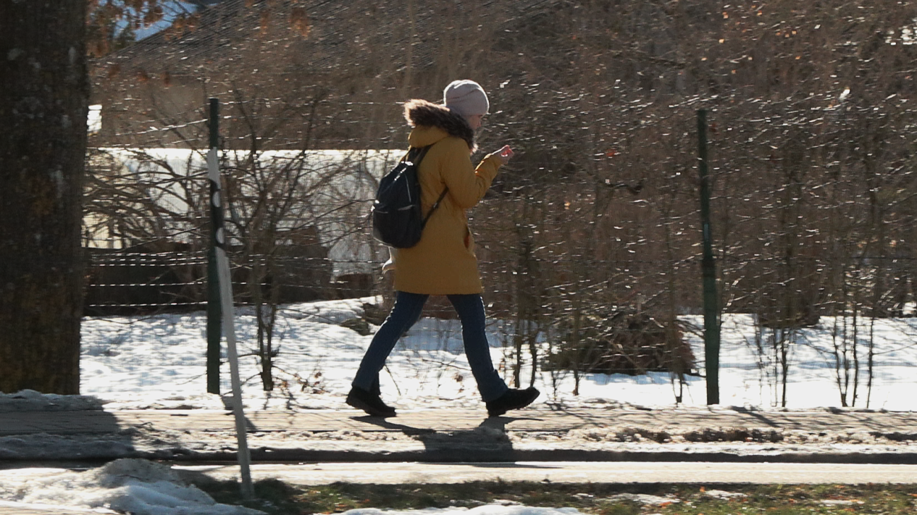 Karstuma viļņi un bezmiegs – signāli, kas var liecināt par perimenopauzi