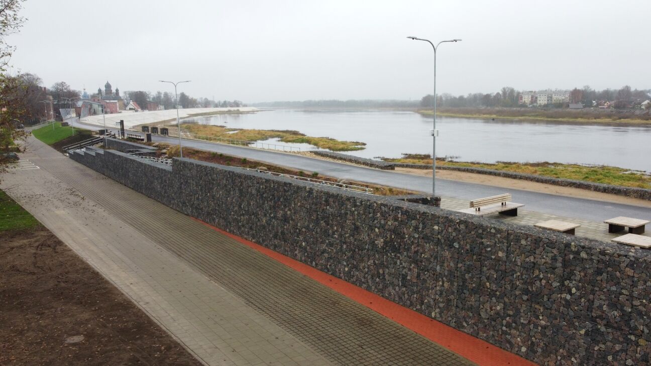 Jēkabpils aizsargdambis, Jaunā iela un autoosta sacenšas par būvniecības gada balvu