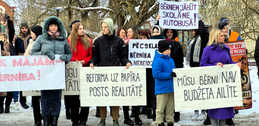 Iedzīvotāju savāktie paraksti liek atkārtoti vērtēt skolu reorganizāciju Jēkabpils novadā