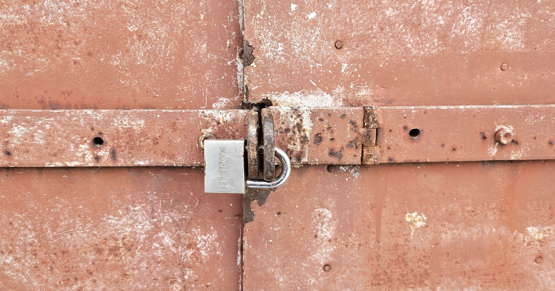 Jēkabpilī apzog garāžu un saimniecības ēku