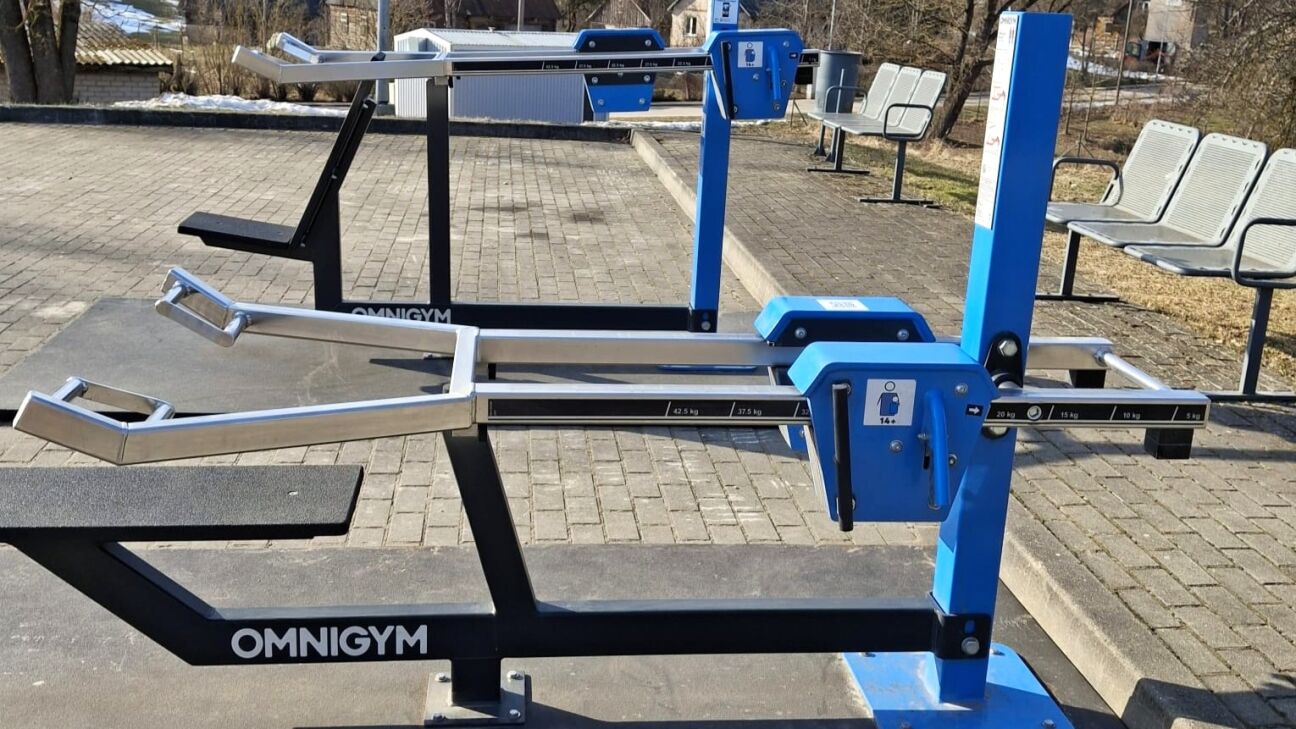 Viesītē pieejams āra trenažieru POP-UP laukums