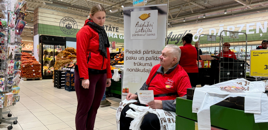 &ldquo;Paēdu&scaron;ai Latvijai&rdquo; akcijā Jēkabpilī saziedotas 90 pārtikas pakas