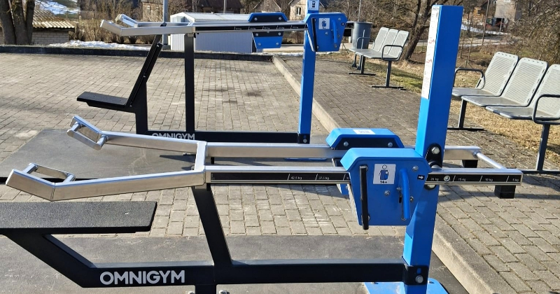 Viesītē pieejams āra trenažieru POP-UP laukums