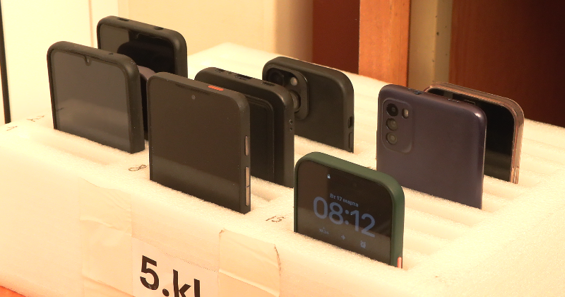 Skolās papla&scaron;inās telefonu lieto&scaron;anas ierobežojumus &ndash; Salā uz pārmaiņām raugās pozitīvi