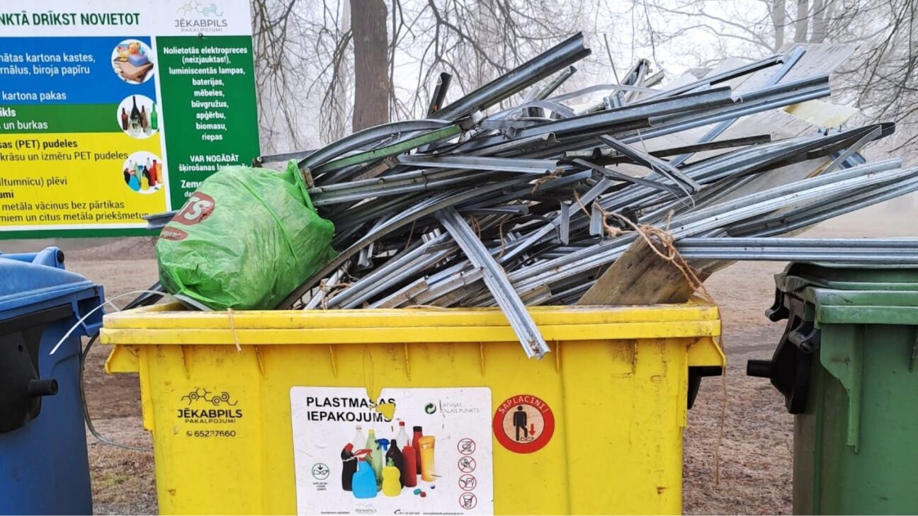 Jēkabpilī dzeltenajos konteineros nonāk pat vecās siltumnīcas