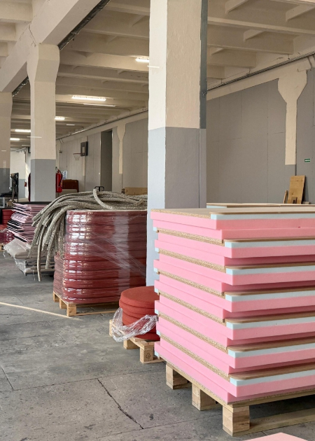 Ar inkubācijas programmas atbalstu Jēkabpilī veiksmīgi attīstās mēbeļu ražo&scaron;ana