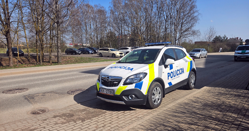 Jēkabpilī notikusi auto sadursme ar motociklu, Vīpē pieķer iereibu&scaron;u &scaron;oferi