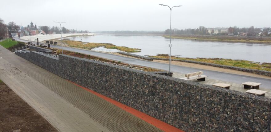 Pie Jēkabpils Daugavā ūdens līmenis ir metru augstāks nekā mēne&scaron;a sākumā