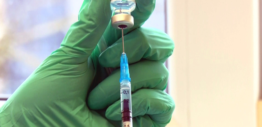 Daļa vecāku nevēlas vakcinēt savus bērnus pret infekcijas slimībām