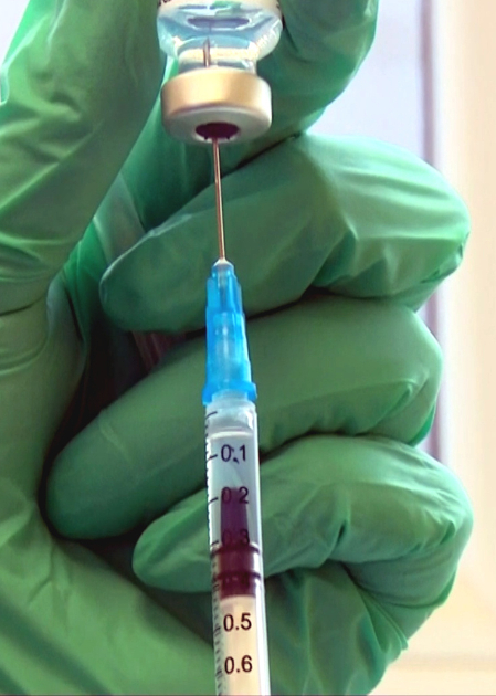 Daļa vecāku nevēlas vakcinēt savus bērnus pret infekcijas slimībām