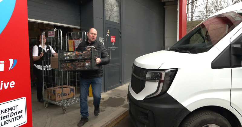 Ziedojot labdarībai, veikali mazina pārtikas atkritumu apjomu