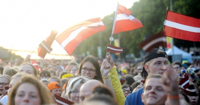 36 gadus pēc Tautas sapulces spriedīs, kā atjaunot sabiedrisko aktivitāti