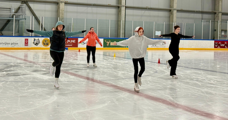 Pieaugu&scaron;ie jēkabpilie&scaron;i sporta hallē piepilda sen lolotus sapņus