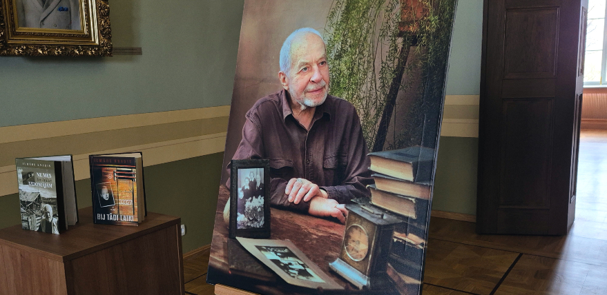 No sāpju zemes līdz brīvībai &ndash; Jēkabpilī atzīmē Ilmāra Knaģa simtgadi