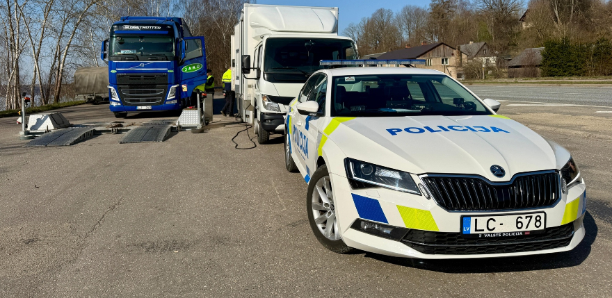 Aizkraukles pusē policija un CSDD reidā pārbauda kravas auto tehnisko stāvokli