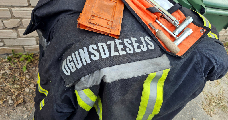 Jēkabpilī un Līvānos deg atkritumi