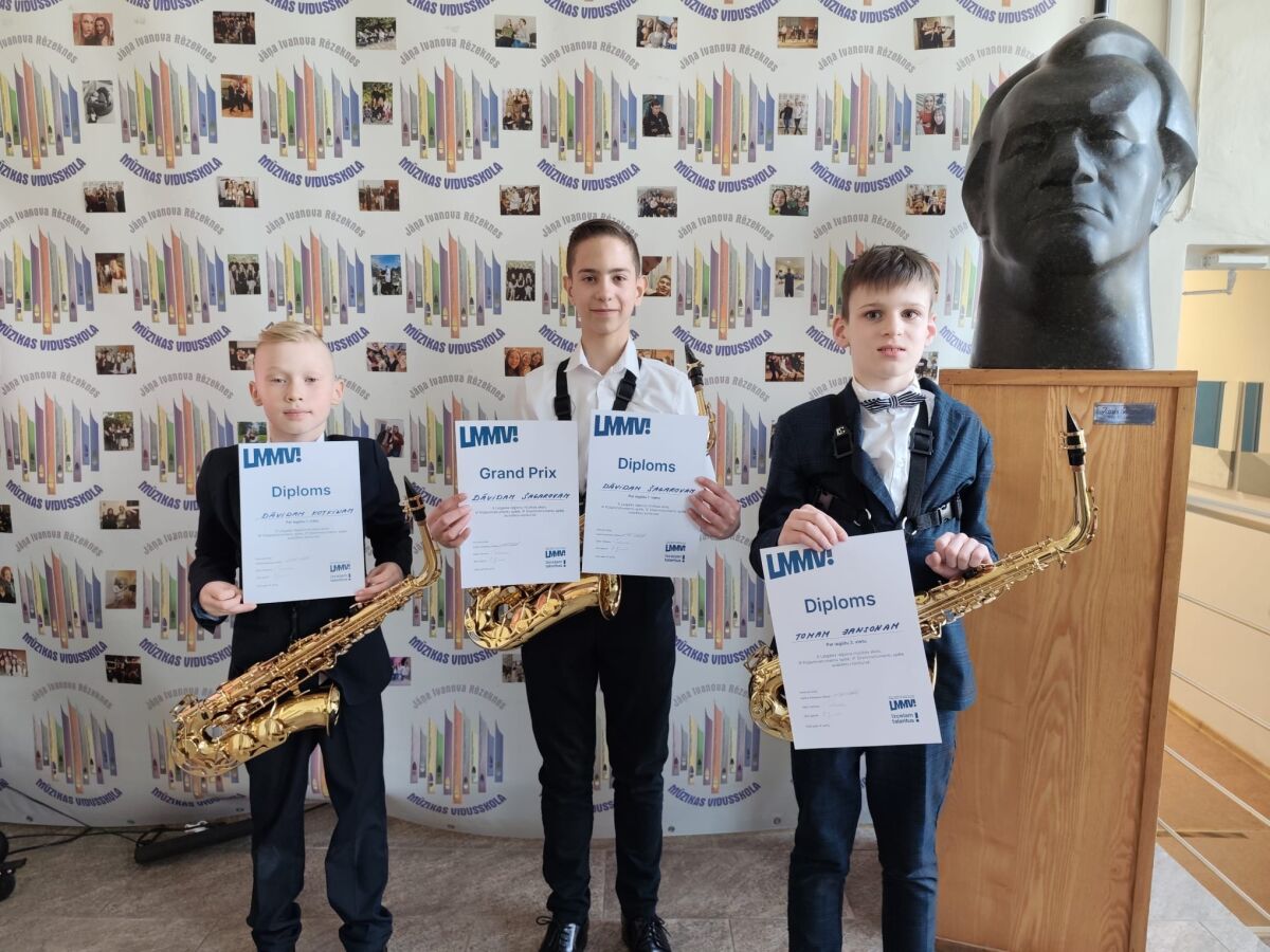 Jēkabpils jaunie saksofonisti gūst godalgotas vietas konkursā Rēzeknē