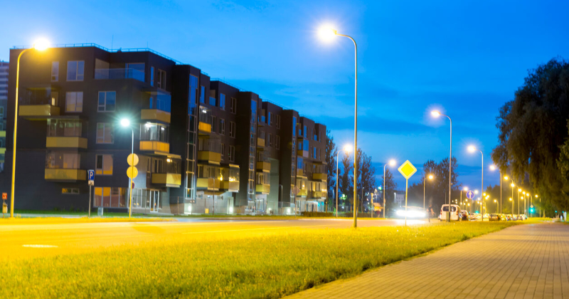 Reklāmraksts: kā saglabāt mājokli dro&scaron;u, kamēr ģimene ir ceļojumā