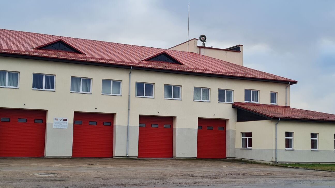 Jēkabpilī dzēsts kūlas ugunsgrēks, Aizkraukles pusē meža ugunsgrēkā cieš cilvēks