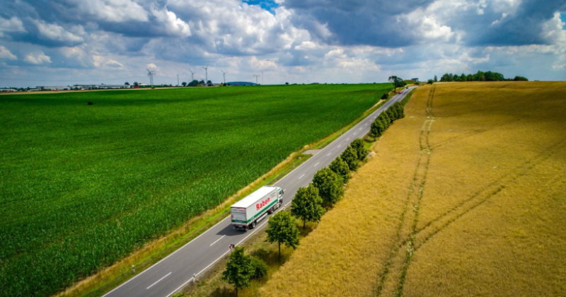 Vietējie kravu pārvadājumi: efektīva preču piegāde Latvijas teritorijā